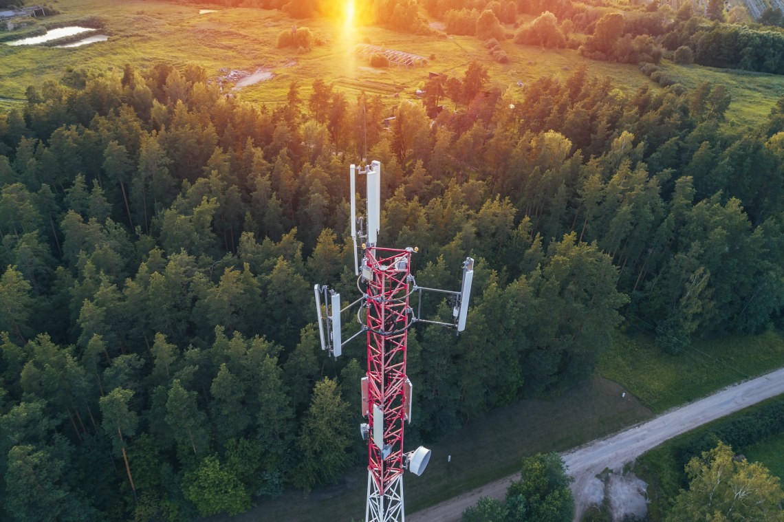 5G Application Oscillators